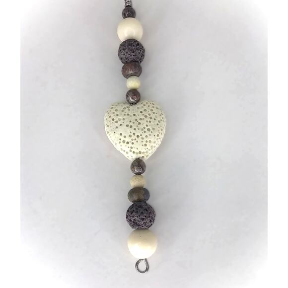 Artisan Natural Stone Diffuser Keychain Beaded Bag Charm Cream Heart Earthy NEW - Picture 1 of 10